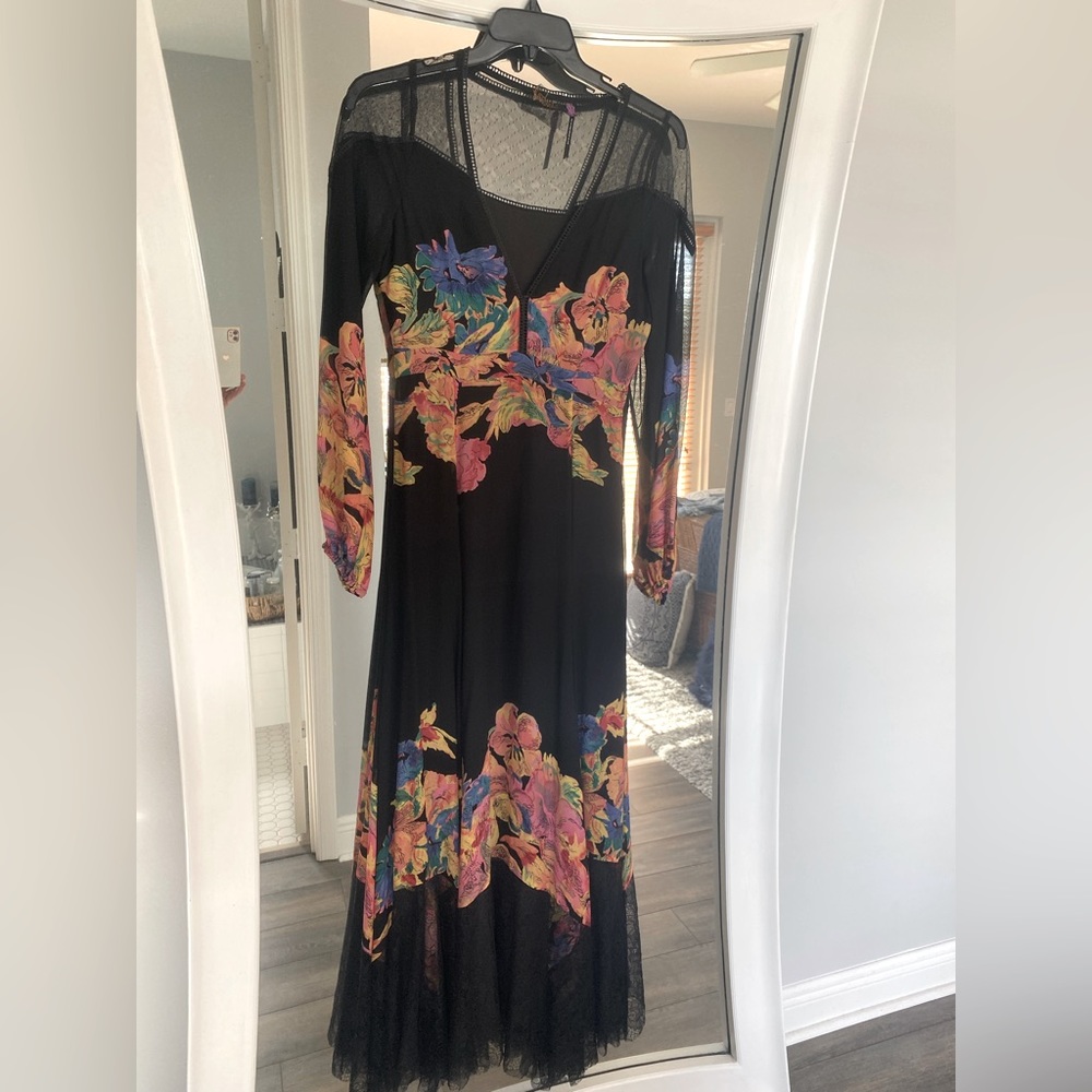 Free People, long sleeve Boho Black floral/ Lace dress, Size 6